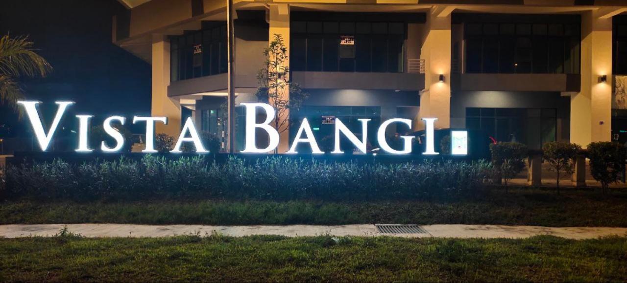 SARI Homestay Vista Bangi Luaran gambar